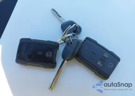 2015 Chevrolet Silverado 1500 1Lt z USA, uszkodzony, nr VIN 3GCUKREC6FG443759